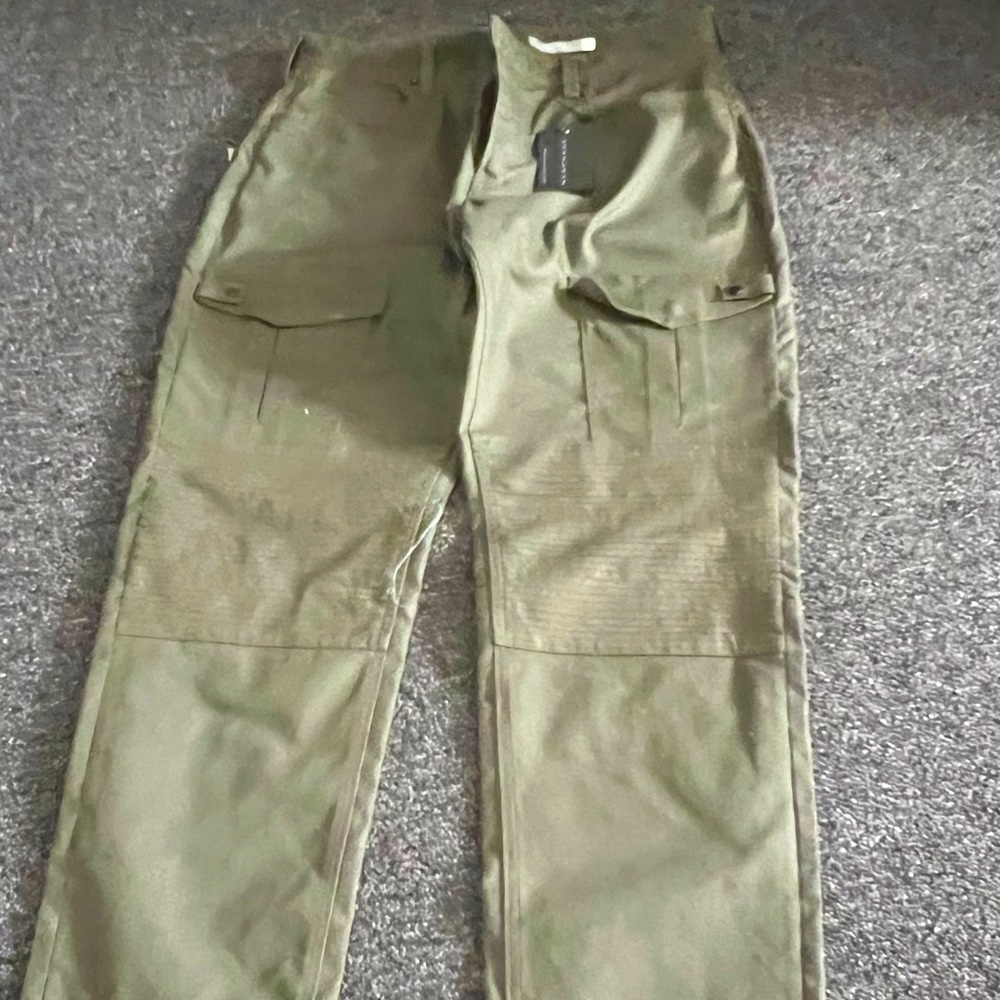 Brand New with tag Sean John cargos 40 W 34L